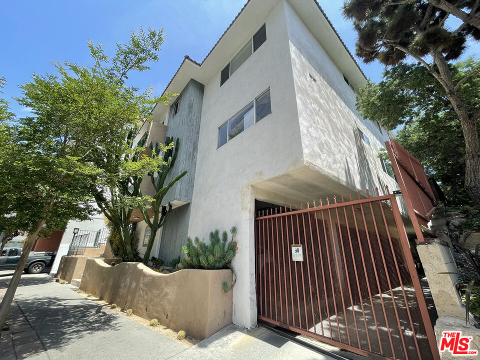 1218 Mcclellan Dr Unit: 201