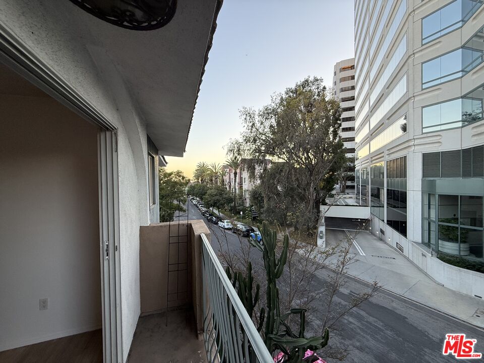 1218 Mcclellan Dr Unit: 201