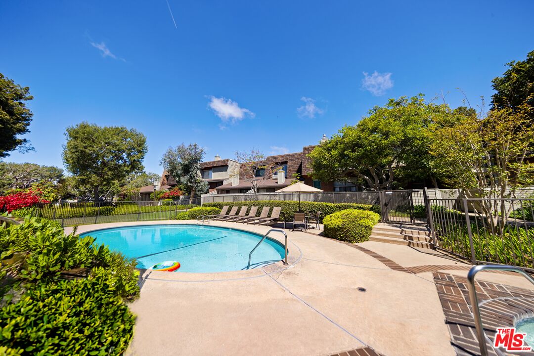 4360 Glencoe Ave Unit: 5