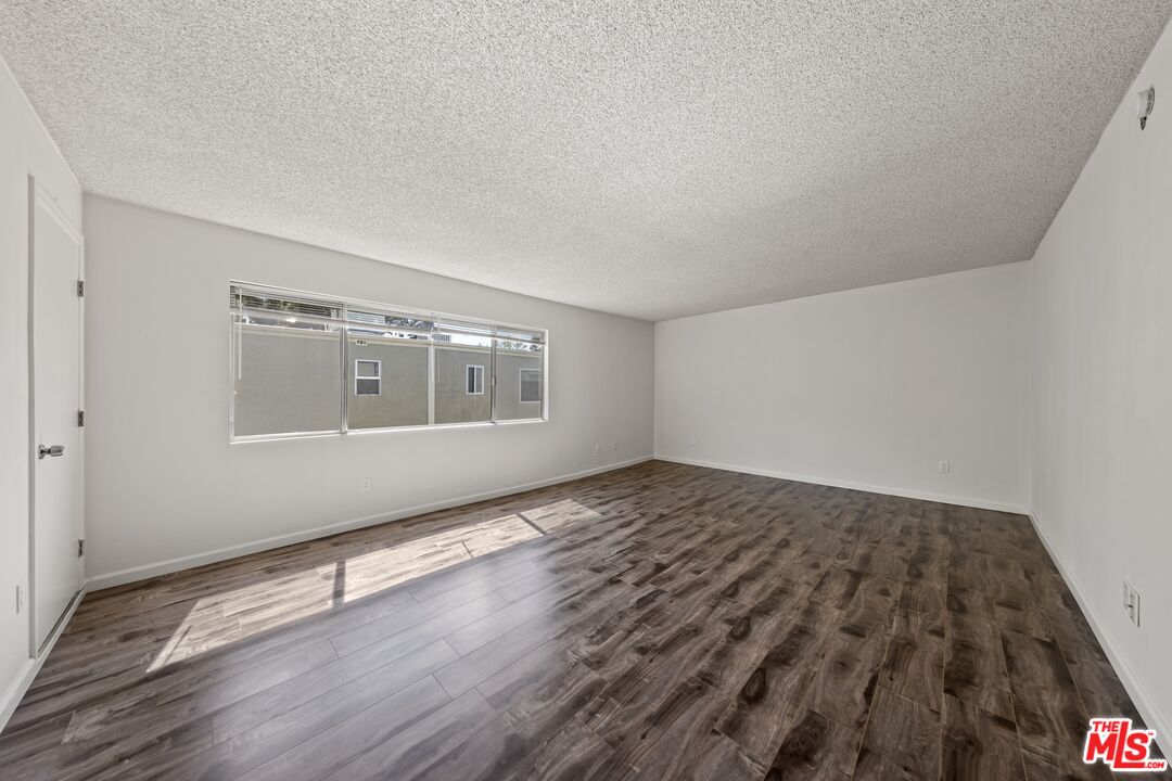 4360 Glencoe Ave Unit: 5