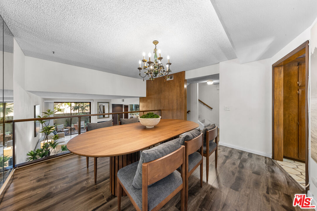 4360 Glencoe Ave Unit: 5