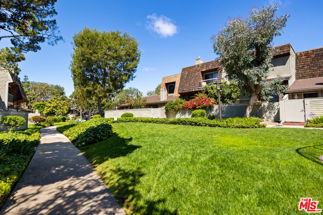 4360 Glencoe Ave Unit: 5