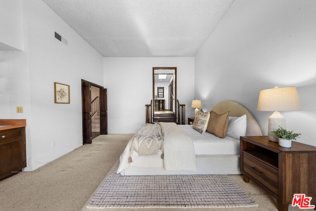 4360 Glencoe Ave Unit: 5