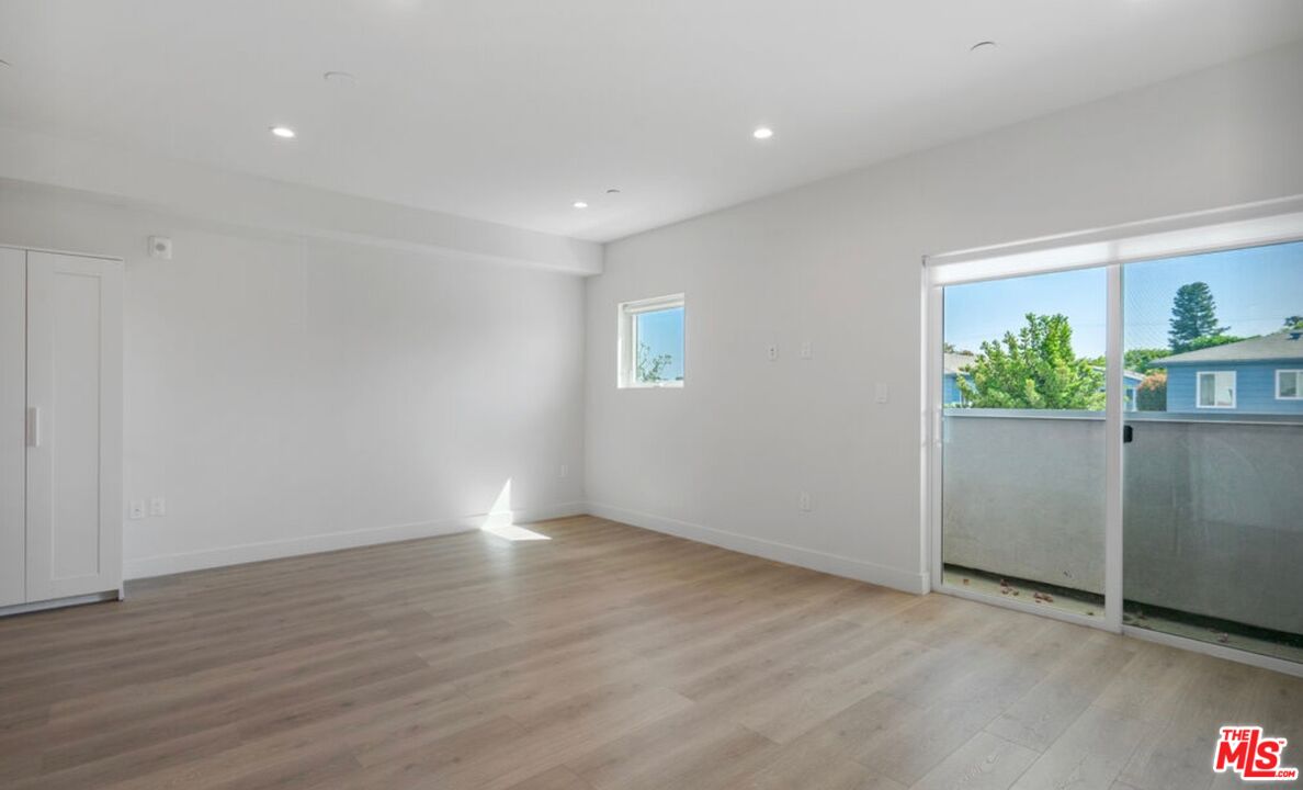 2336 Westwood Blvd Unit: 214