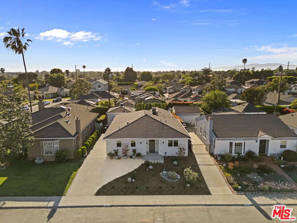 8127 Vicksburg Ave