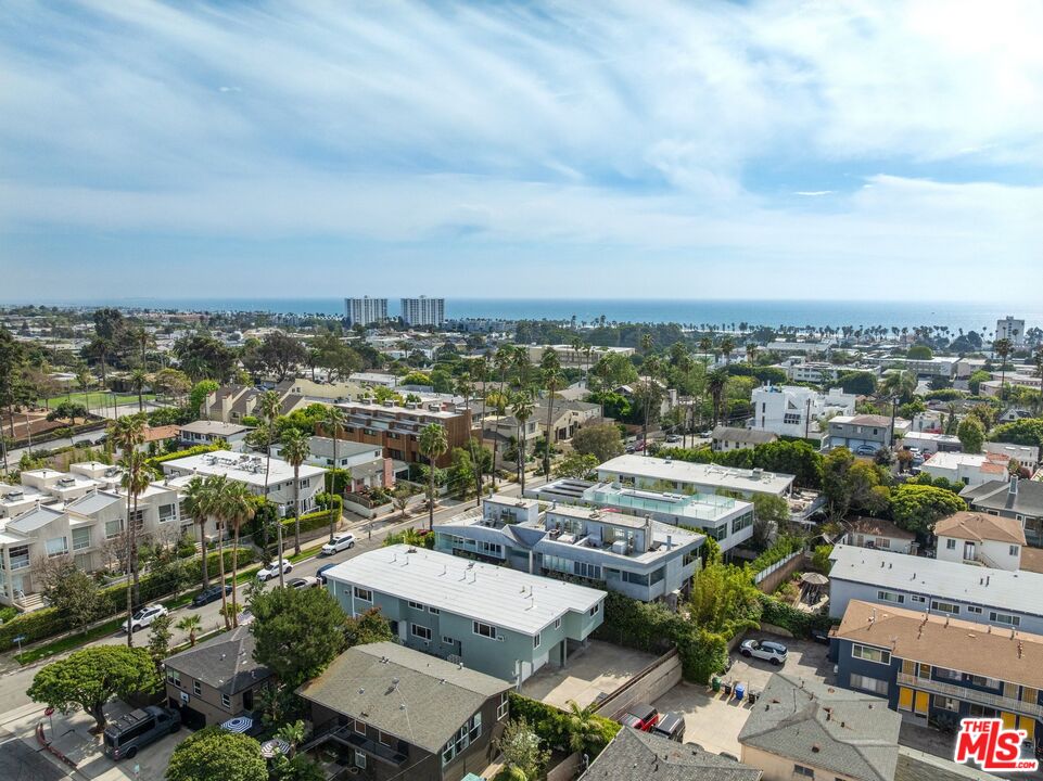 643 Pacific St Unit: 2