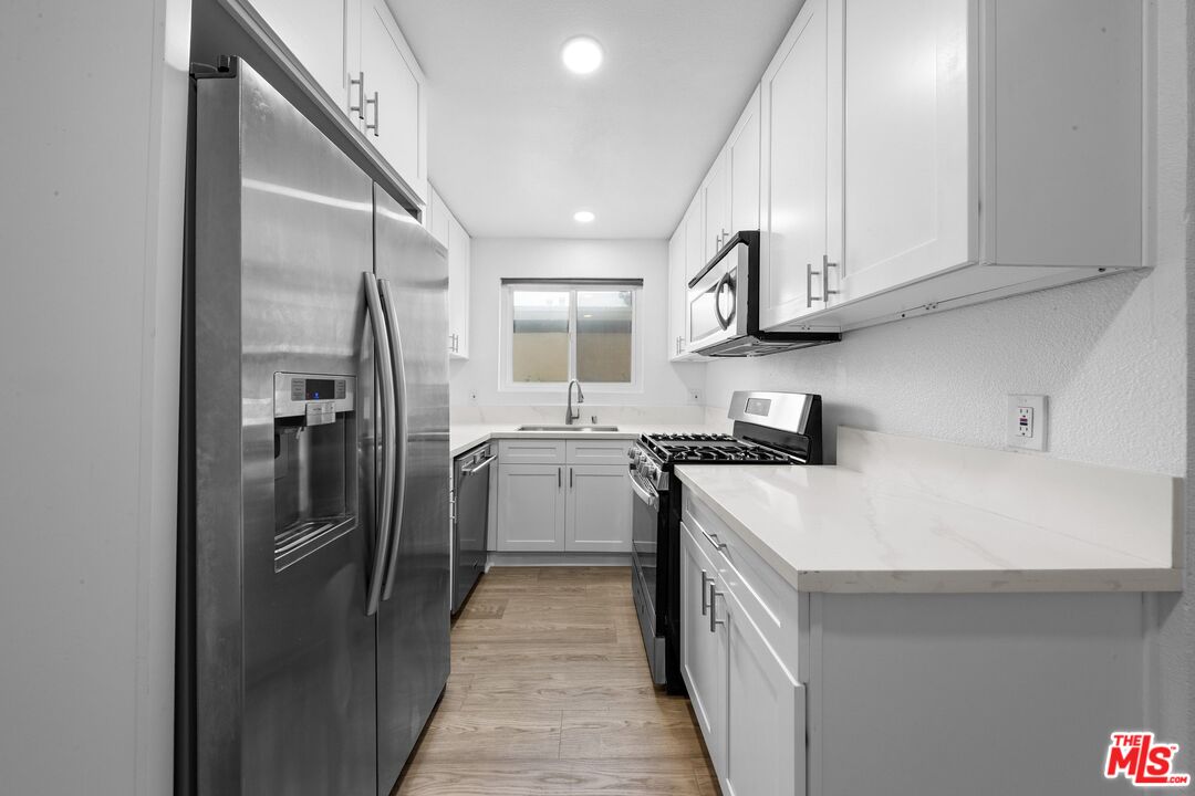 643 Pacific St Unit: 2