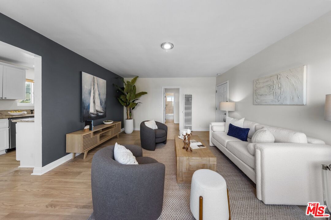 643 Pacific St Unit: 3