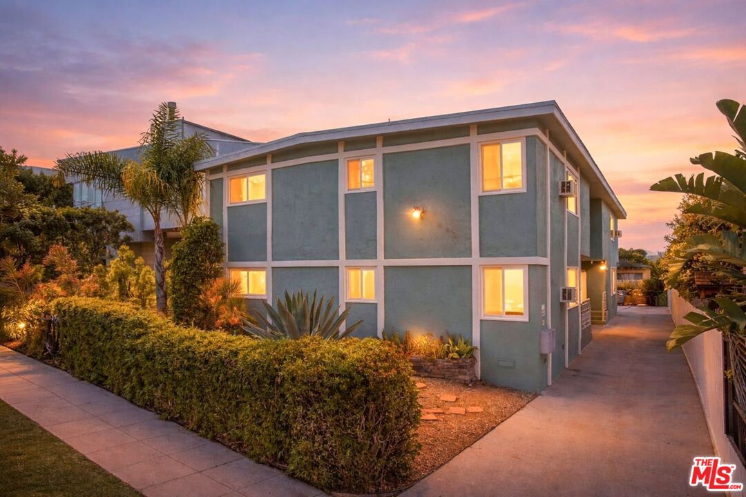 643 Pacific St Unit: 4