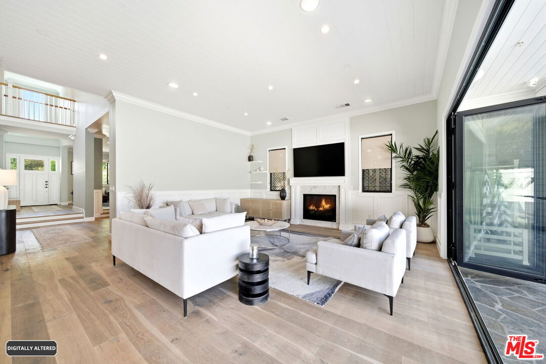 3305 Veteran Ave
