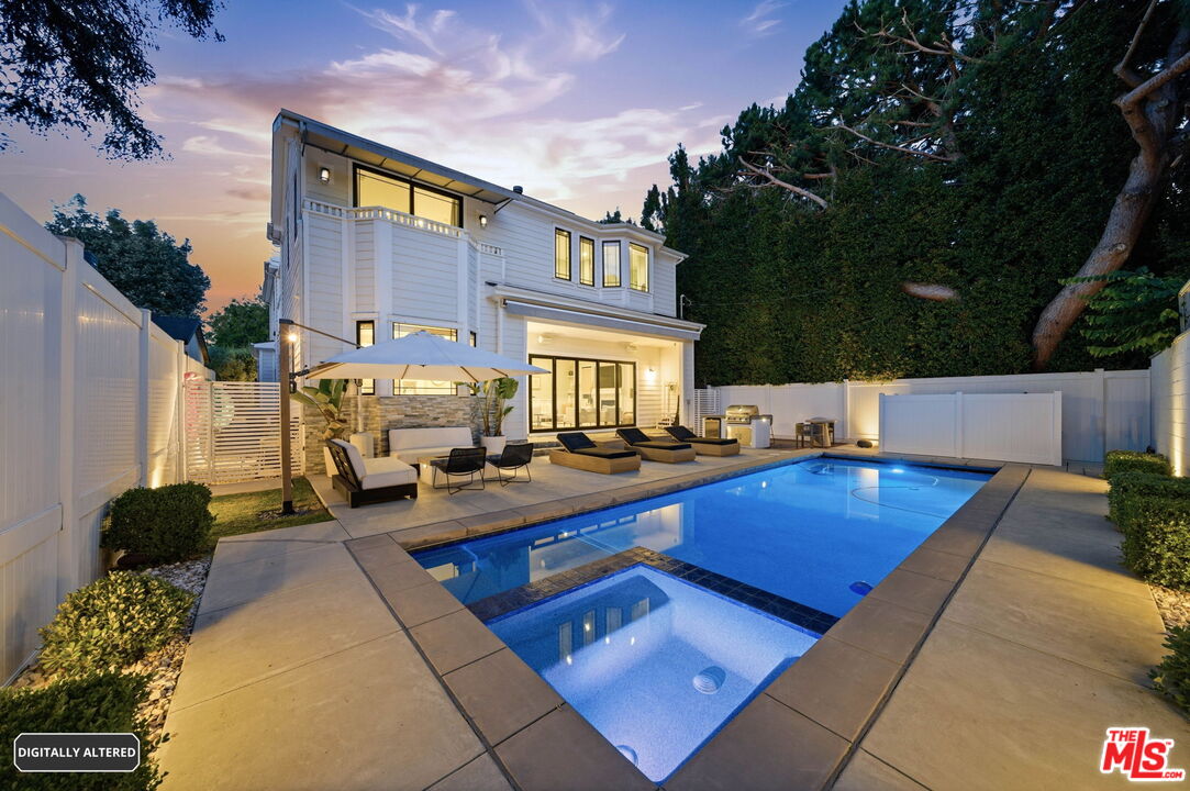 3305 Veteran Ave