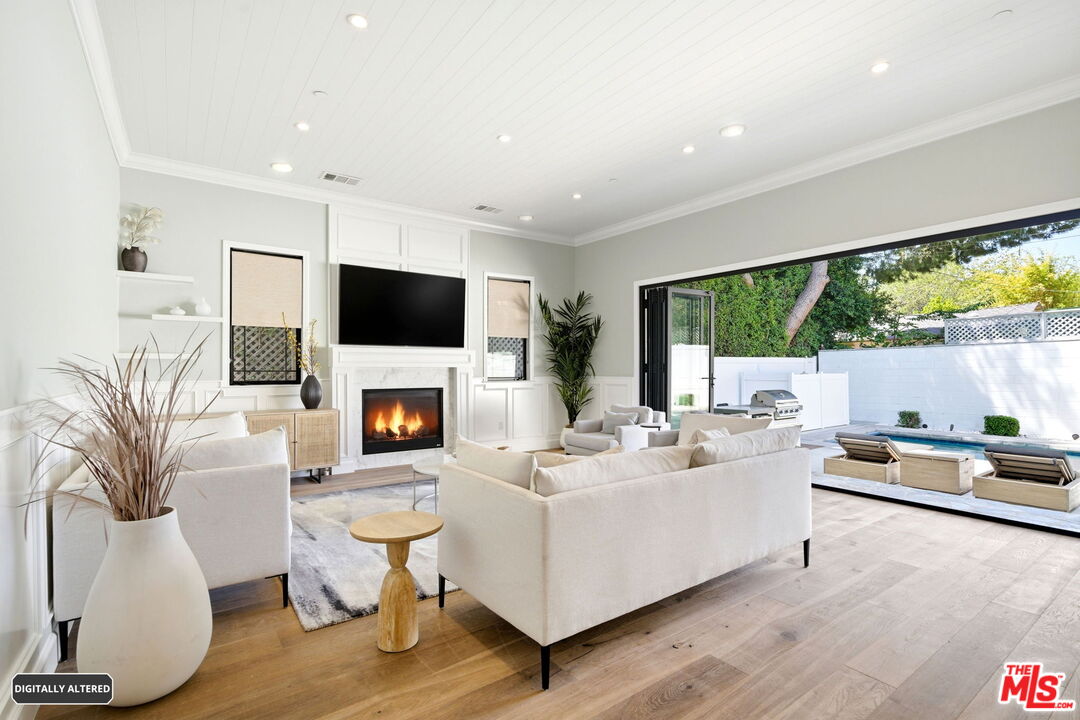 3305 Veteran Ave