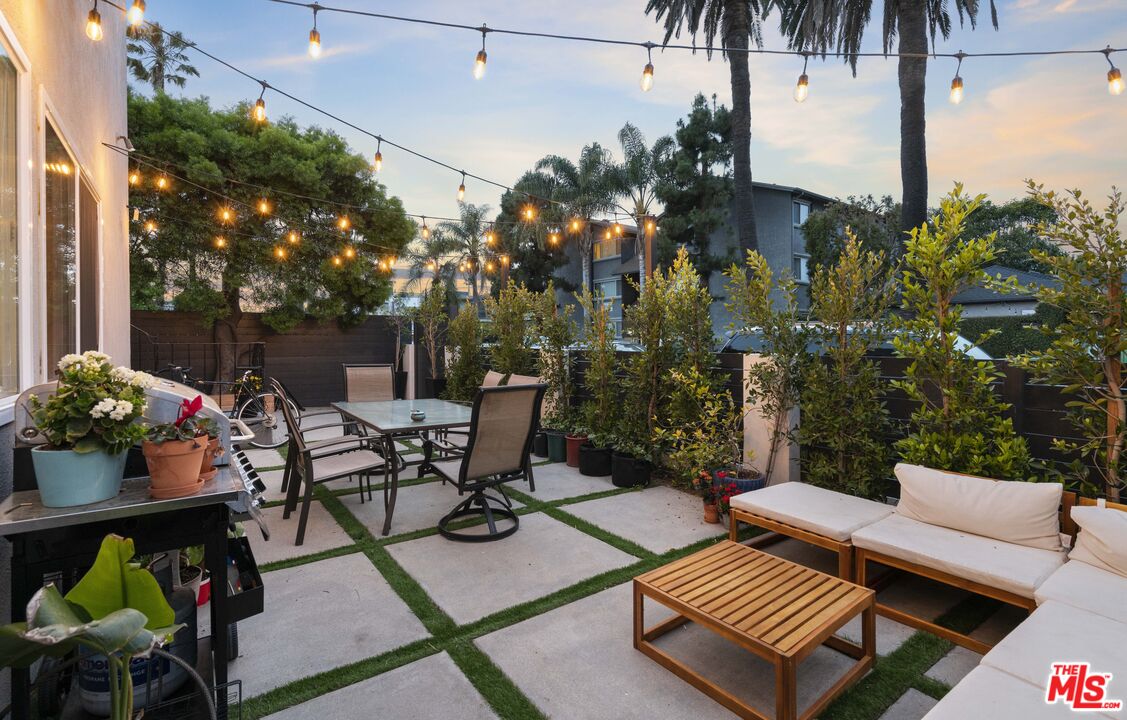 656 Indiana Ave Unit: 2