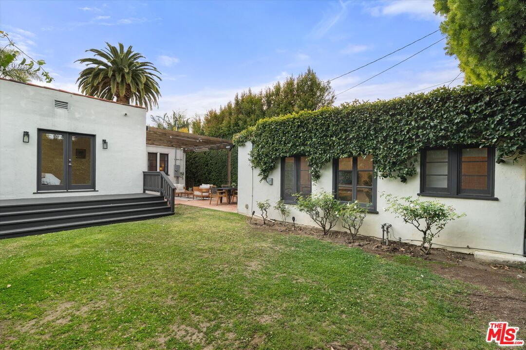 2214 Parnell Ave