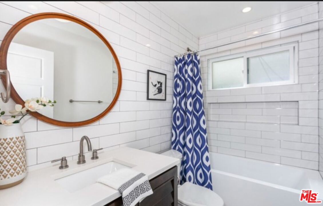 4190 Duquesne Ave Unit: 2