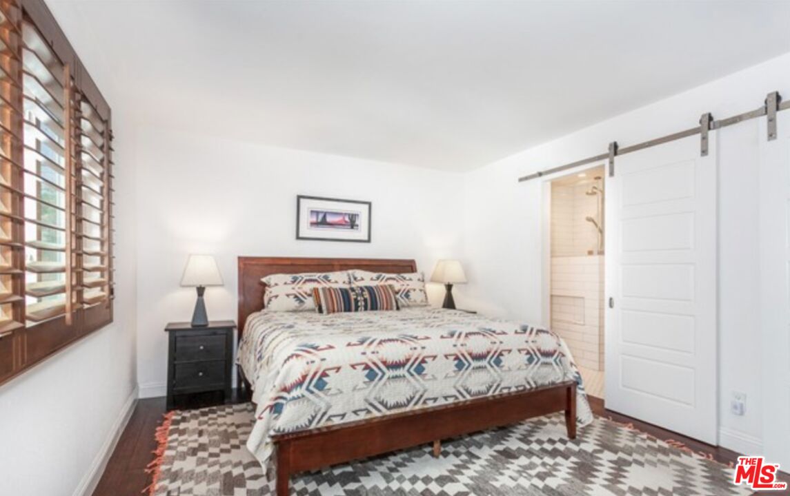 4190 Duquesne Ave Unit: 2