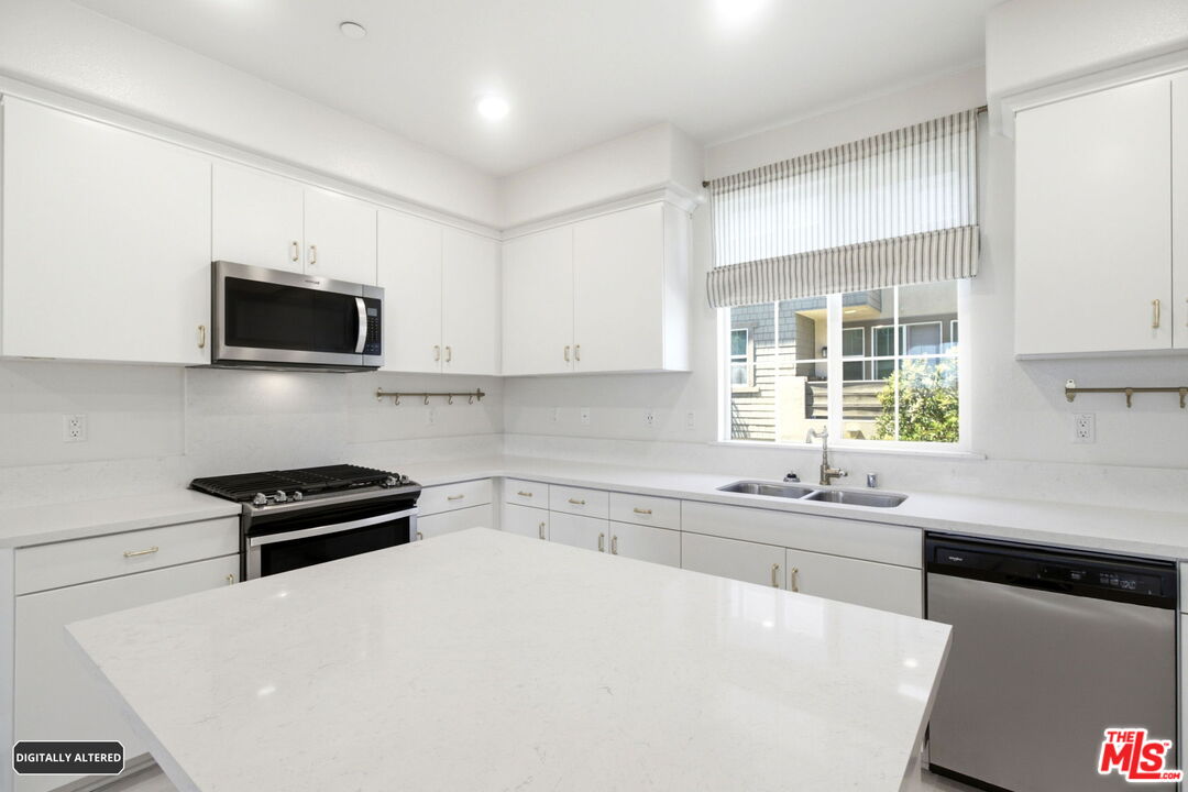 12228 Veranda Dr