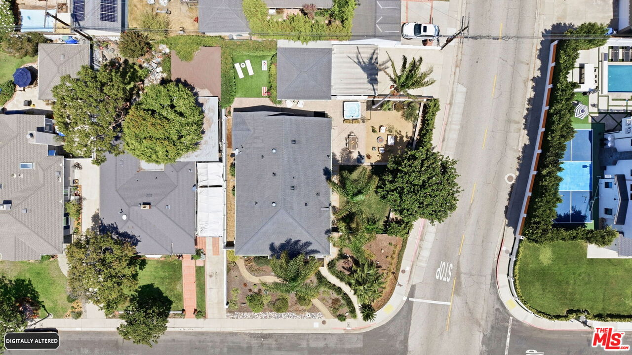 7952 Dunbarton Ave