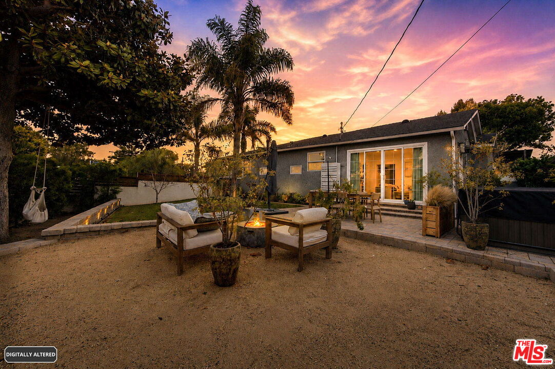 7952 Dunbarton Ave