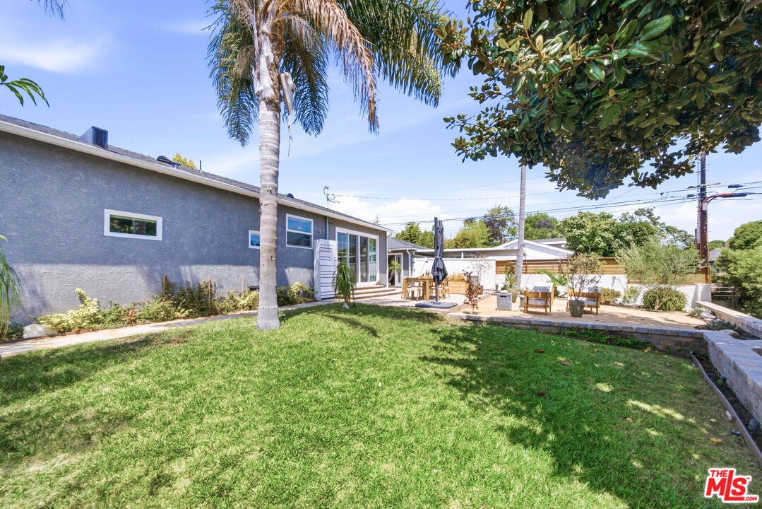 7952 Dunbarton Ave