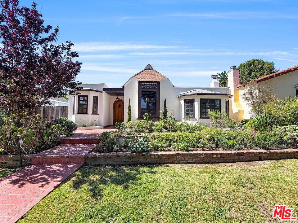 1941 Midvale Ave