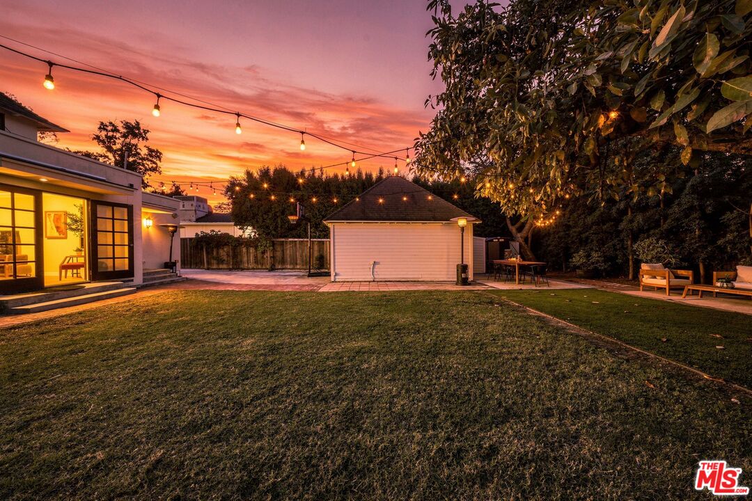 1941 Midvale Ave