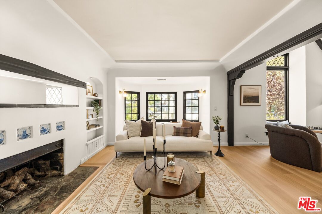 1941 Midvale Ave