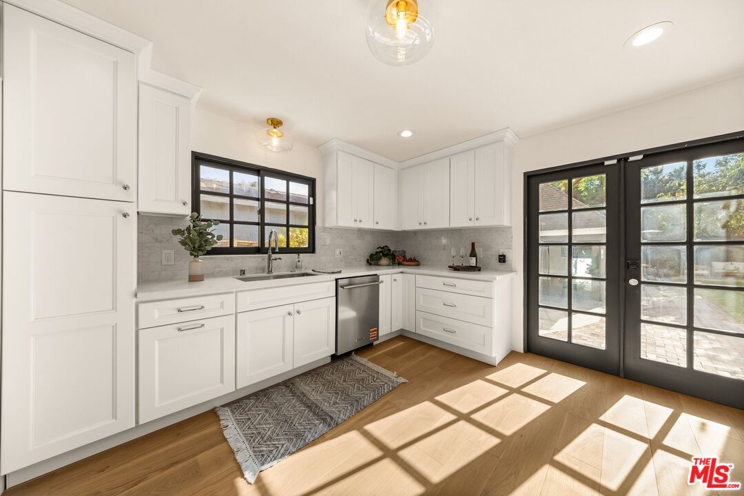 1941 Midvale Ave