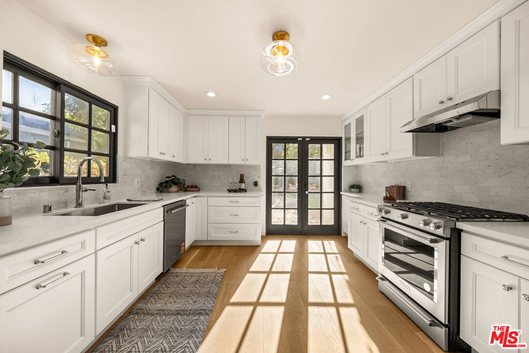 1941 Midvale Ave