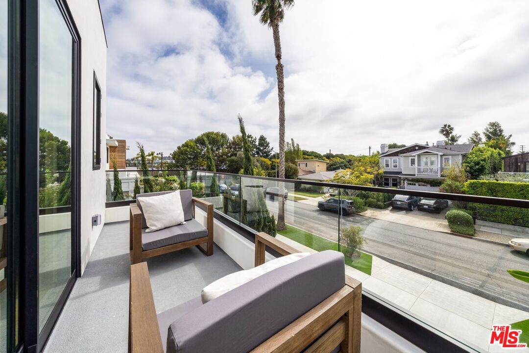 2478 Louella Ave