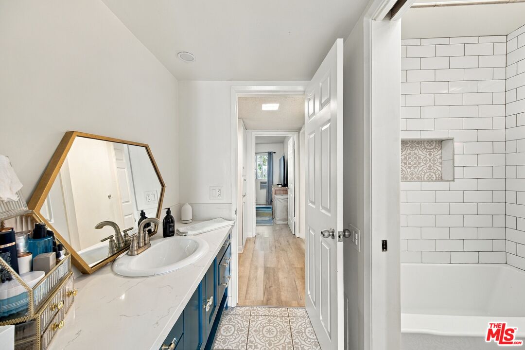 3166 S Sepulveda Blvd Unit: 6