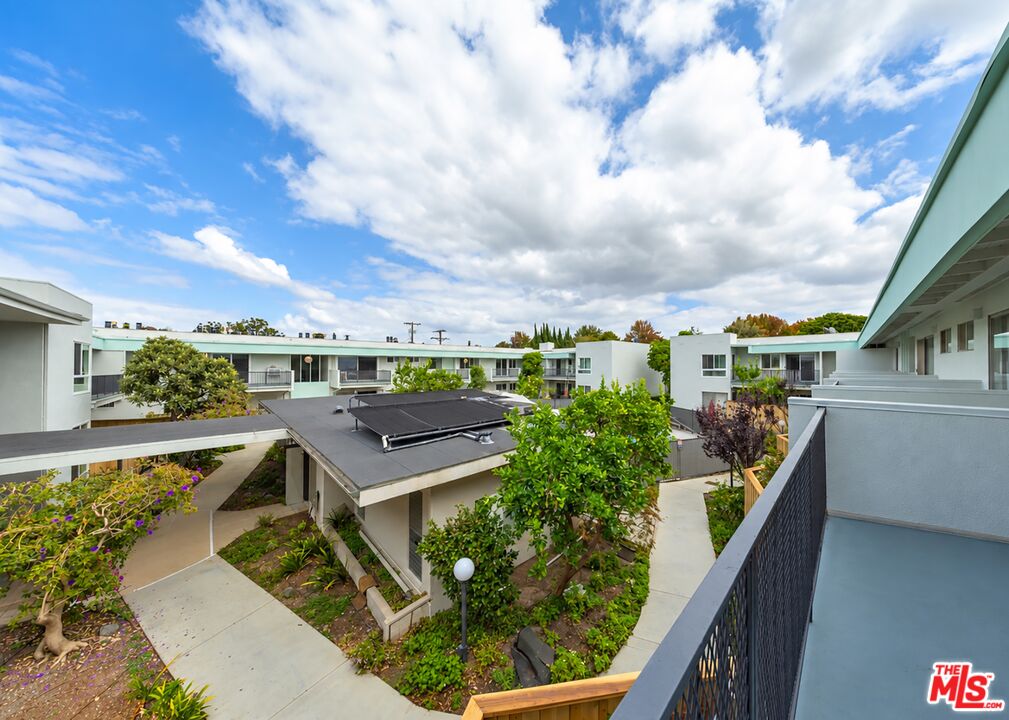 3166 S Sepulveda Blvd Unit: 6