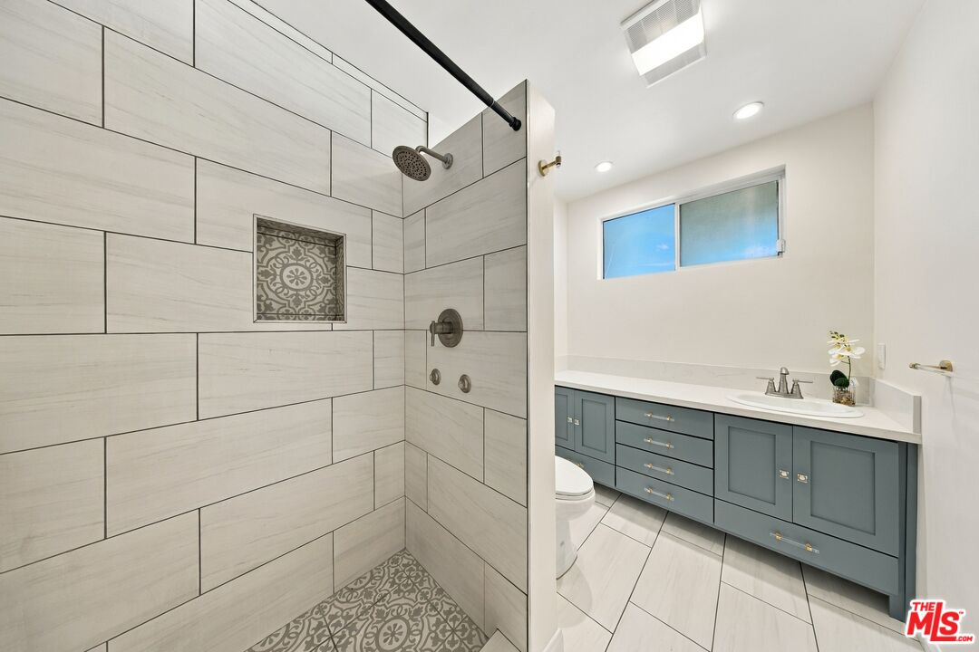 3166 S Sepulveda Blvd Unit: 6
