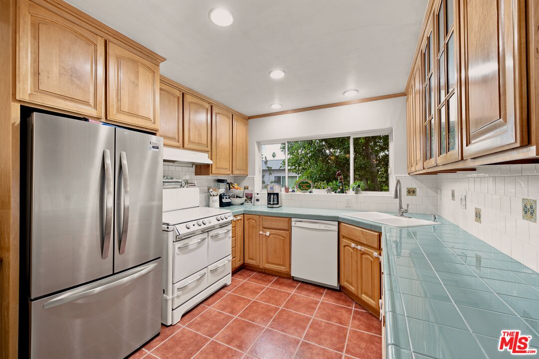 3166 S Sepulveda Blvd Unit: 6