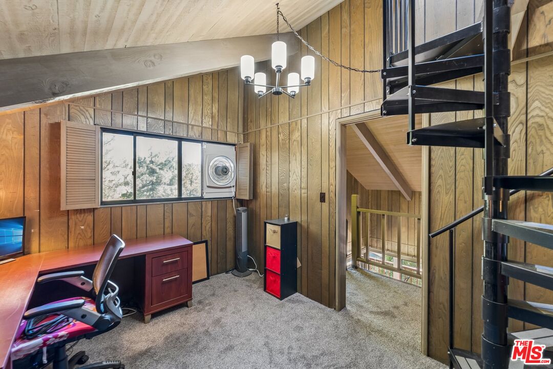 26857 Crestview Dr