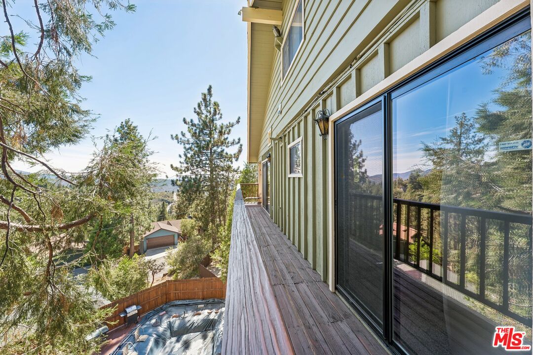26857 Crestview Dr