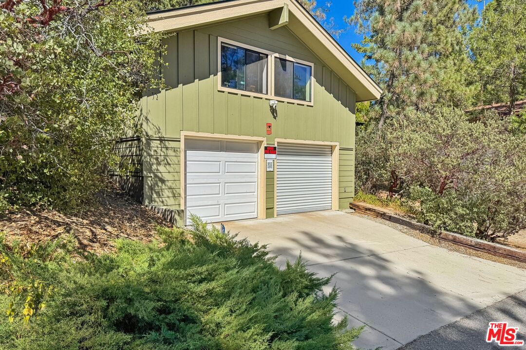 26857 Crestview Dr