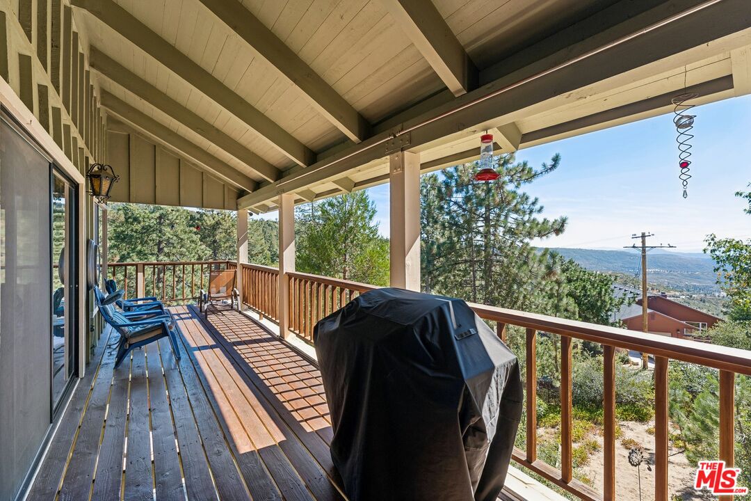 26857 Crestview Dr