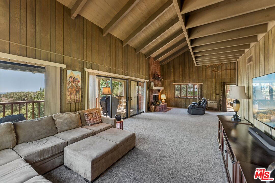 26857 Crestview Dr