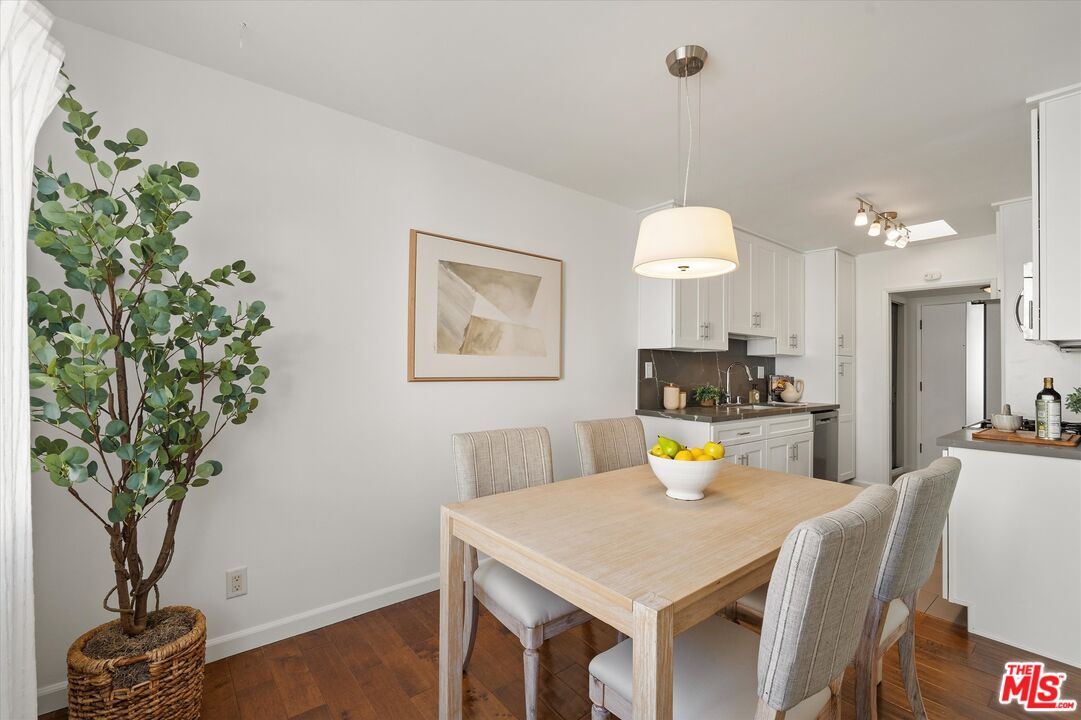 1410 S Bentley Ave Unit: 304