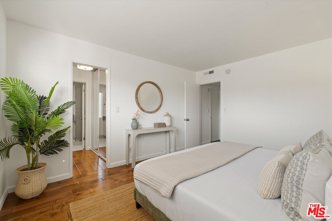 1410 S Bentley Ave Unit: 304