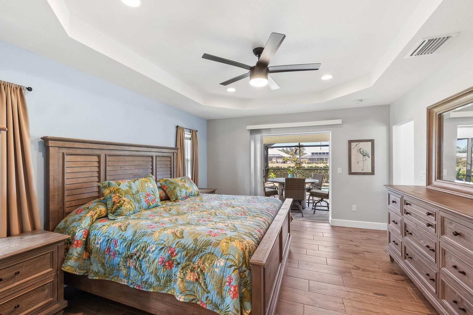 497 ROTONDA CIR