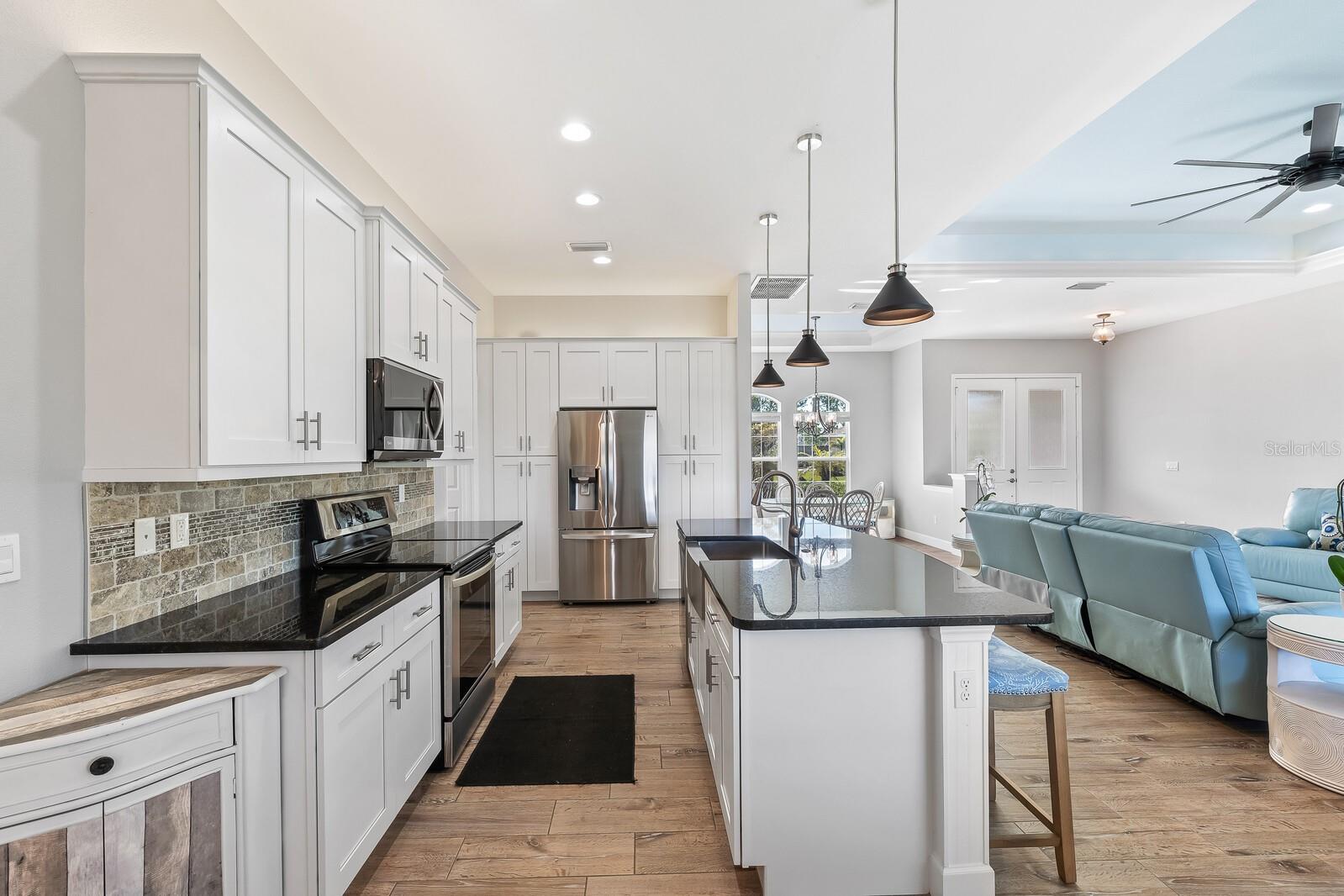 497 ROTONDA CIR