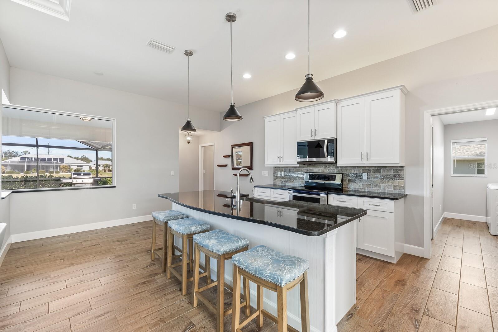 497 ROTONDA CIR
