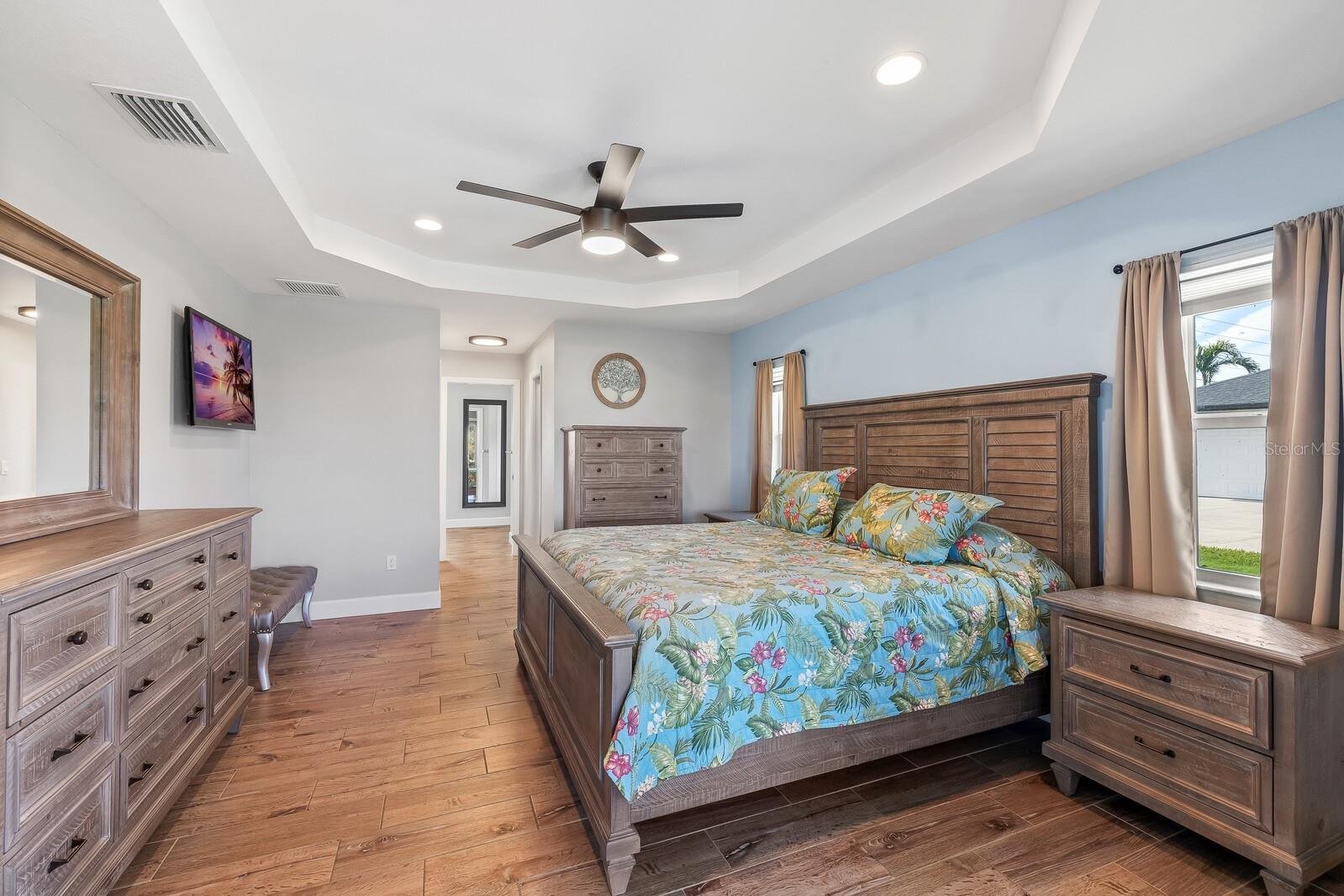 497 ROTONDA CIR