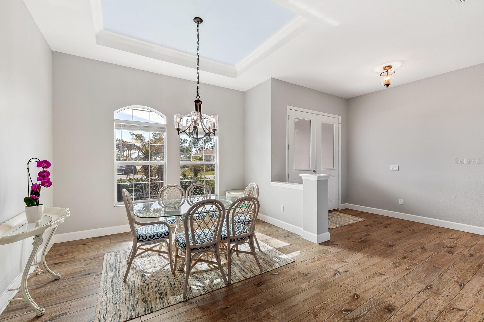 497 ROTONDA CIR