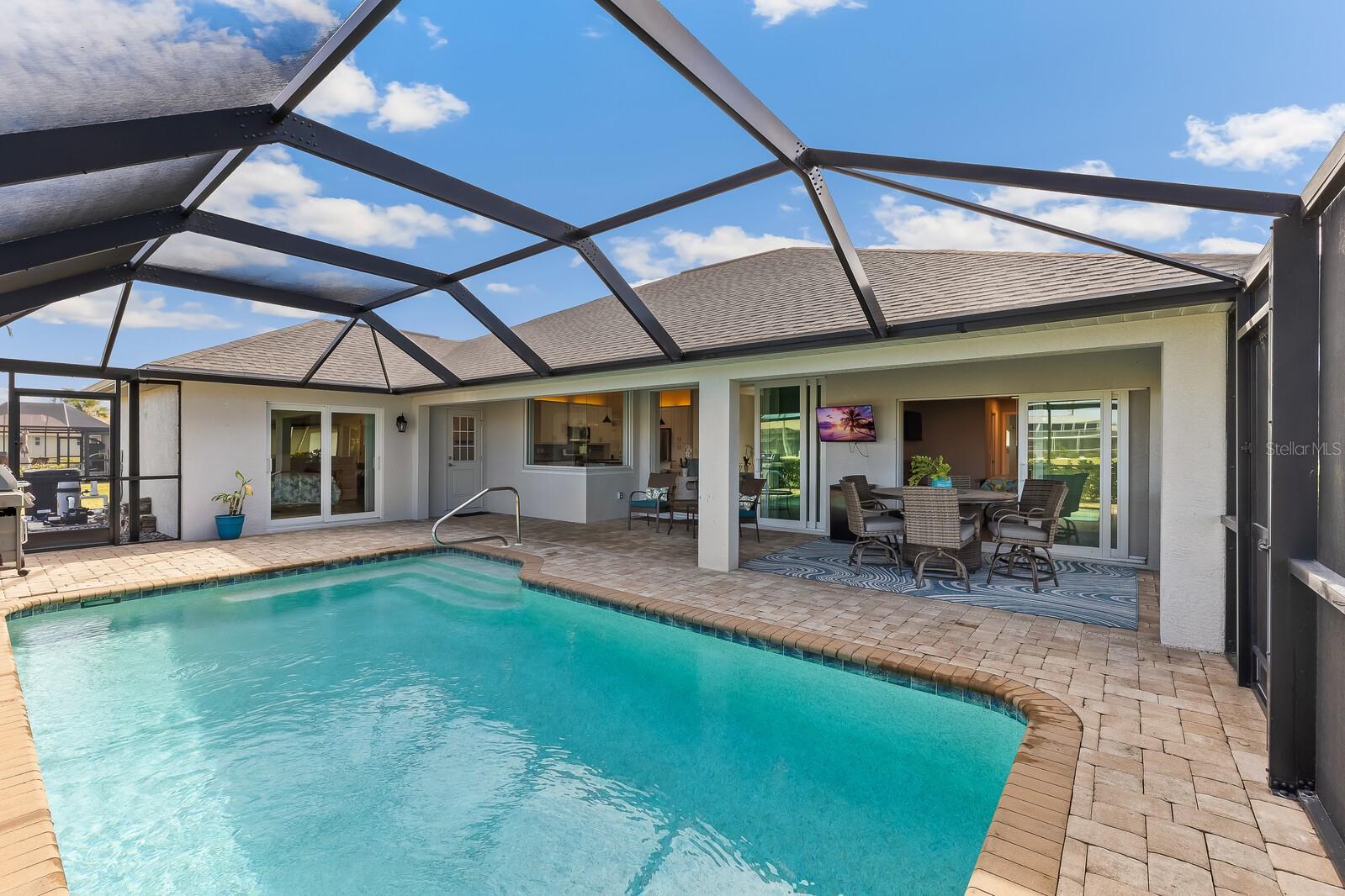 497 ROTONDA CIR