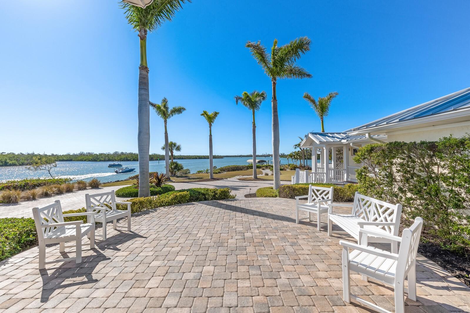 10 CAPE HAZE DR
