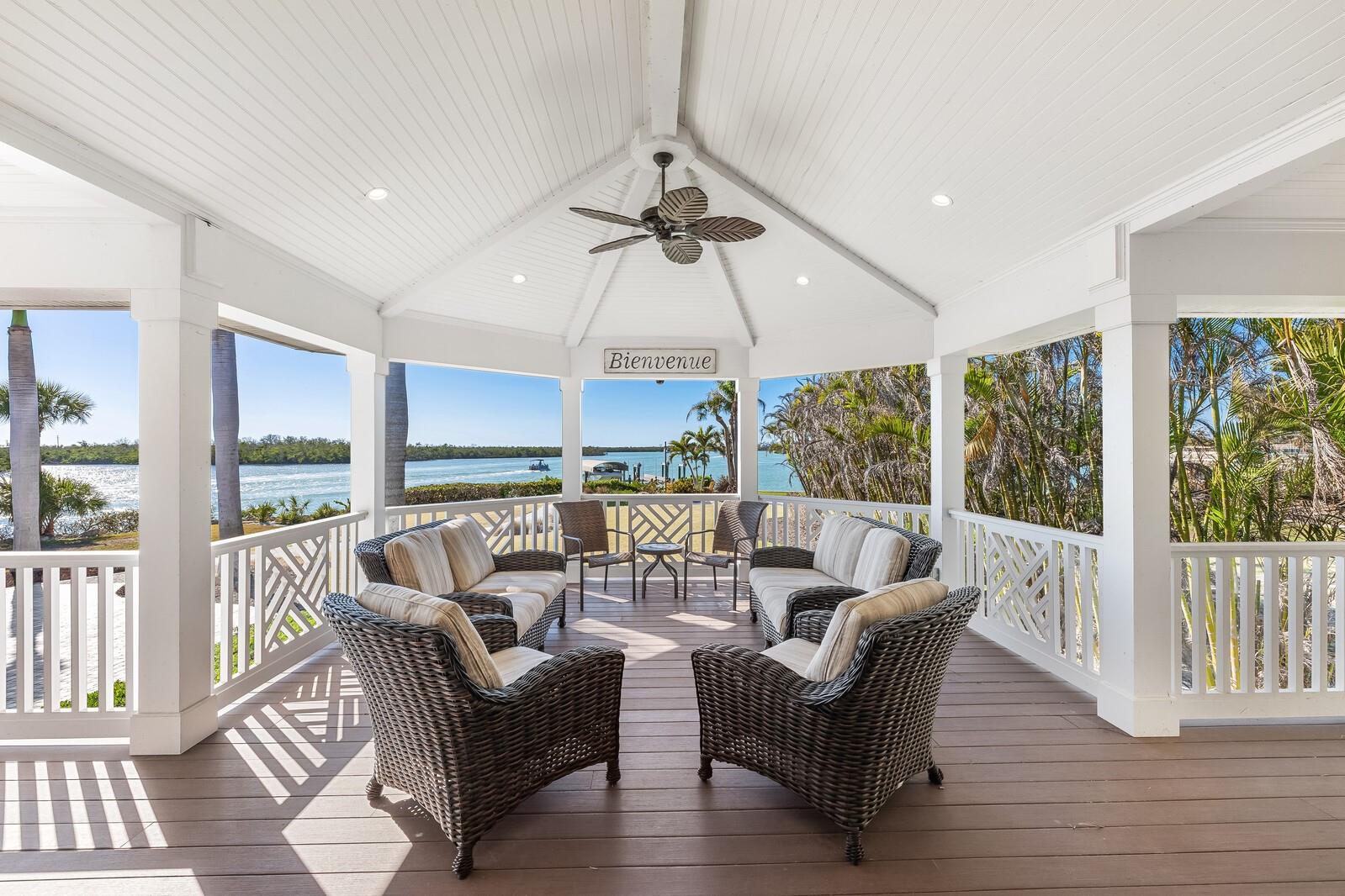 10 CAPE HAZE DR