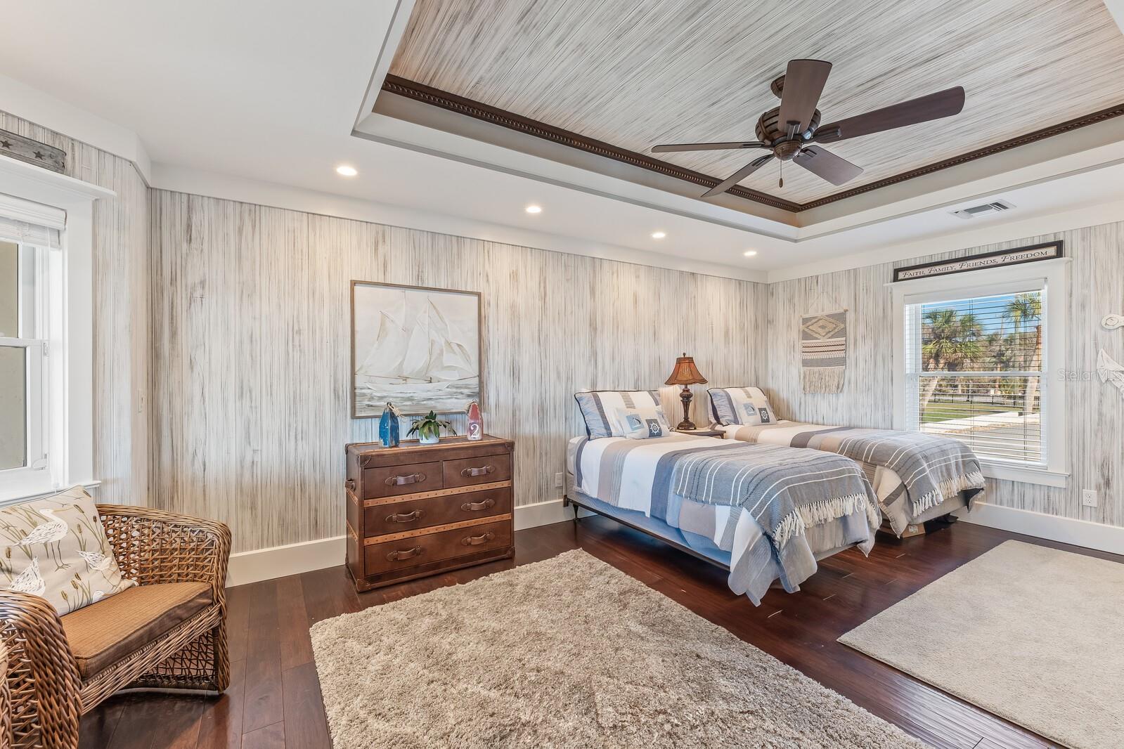 10 CAPE HAZE DR